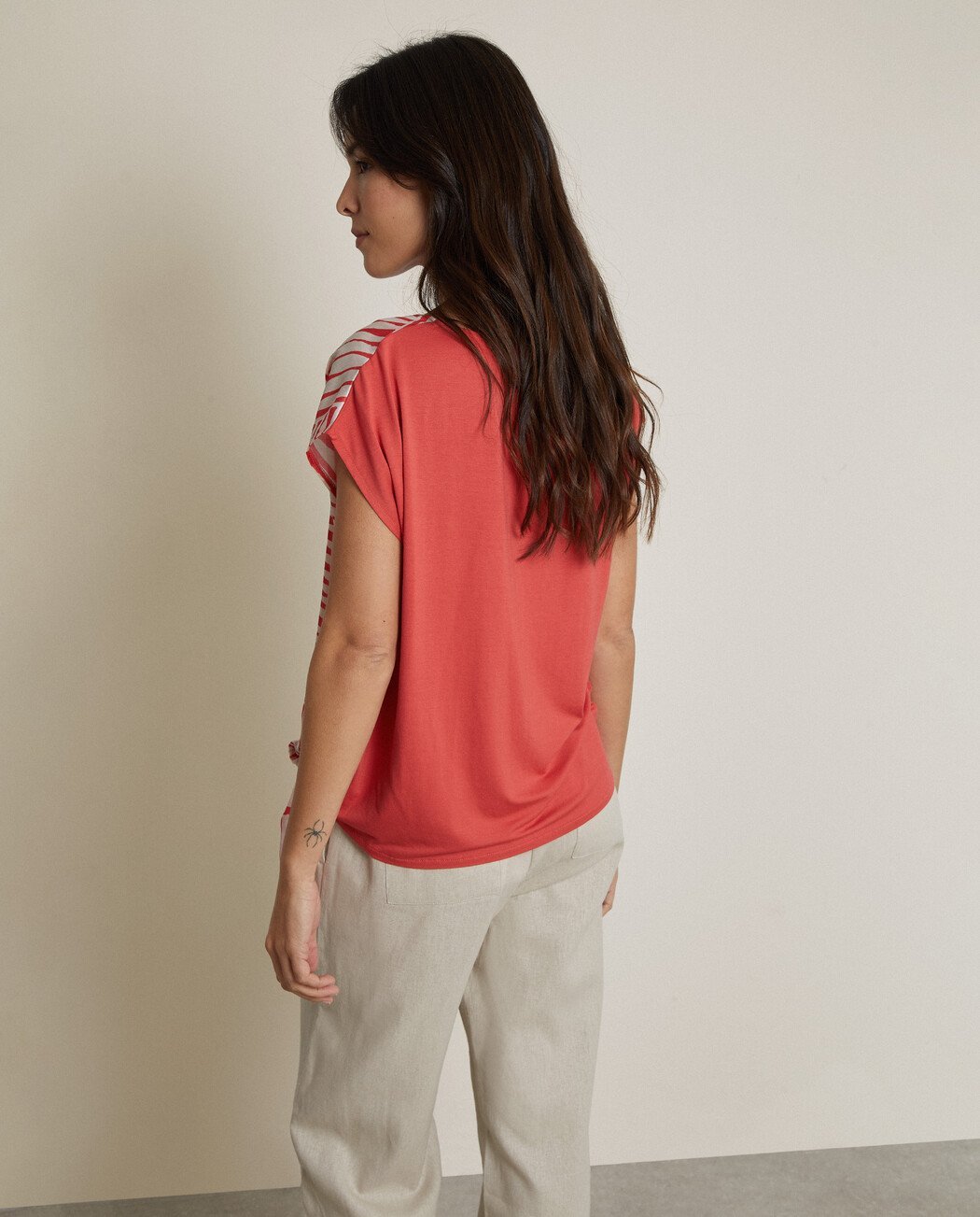 CAMISETA NUDO
