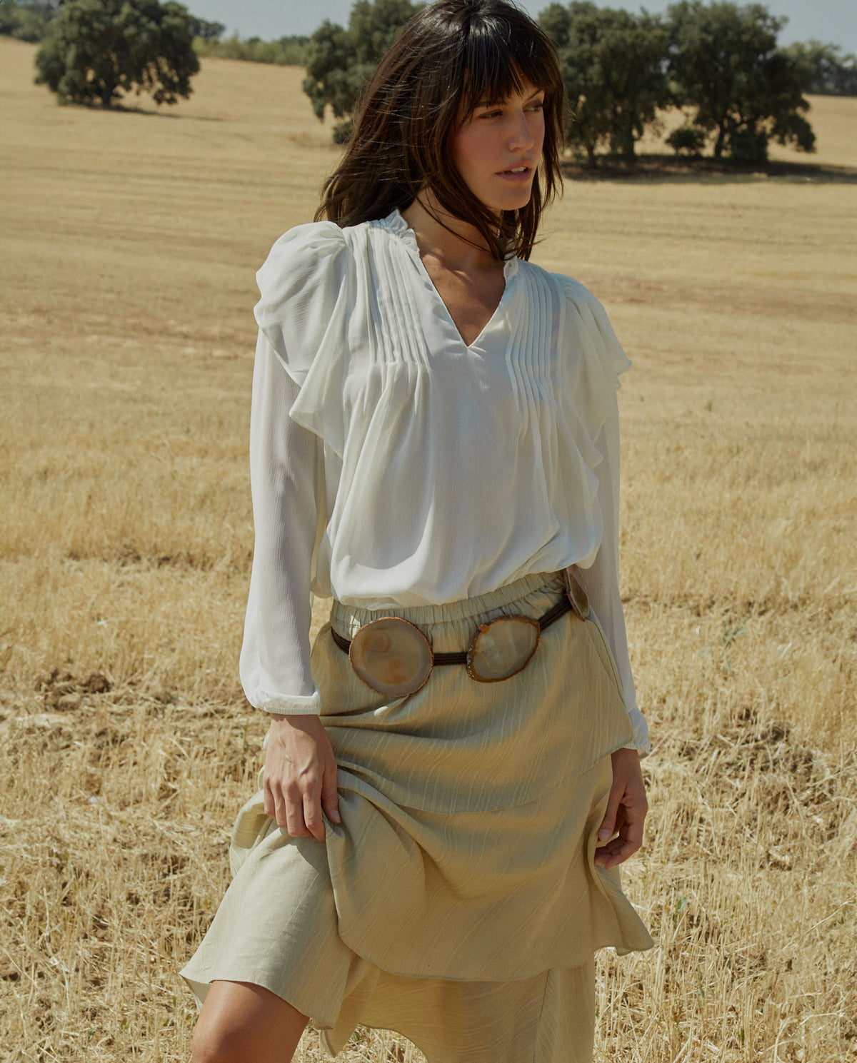 FLOWING BLOUSE WITH FRILLS