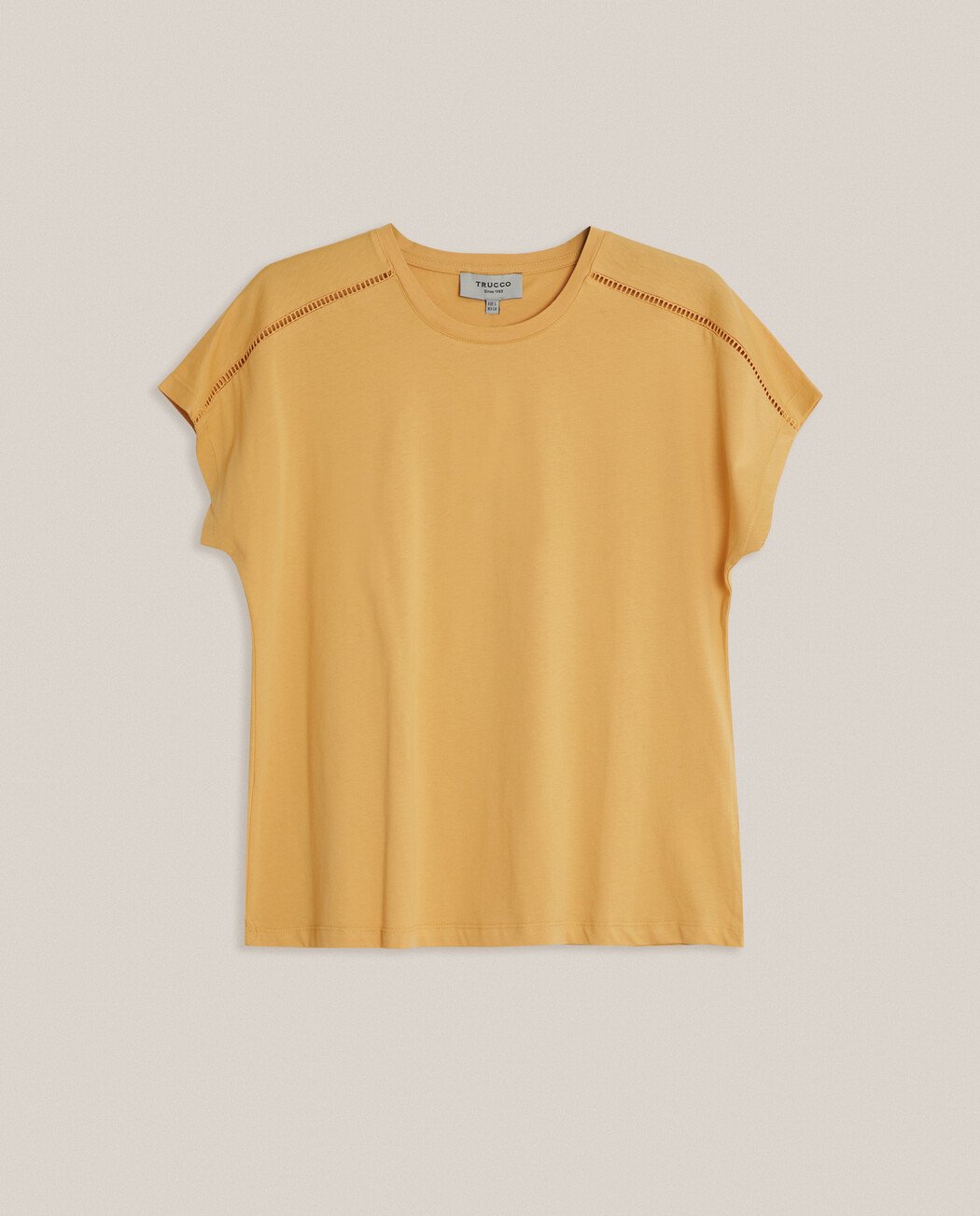 CAMISETA DETALLE CALADO EN HOMBRO