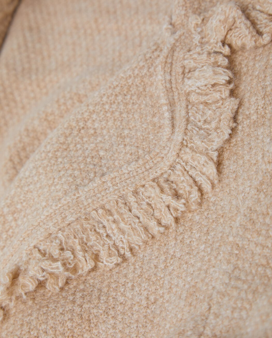 CARDIGAN DESHILACHADO