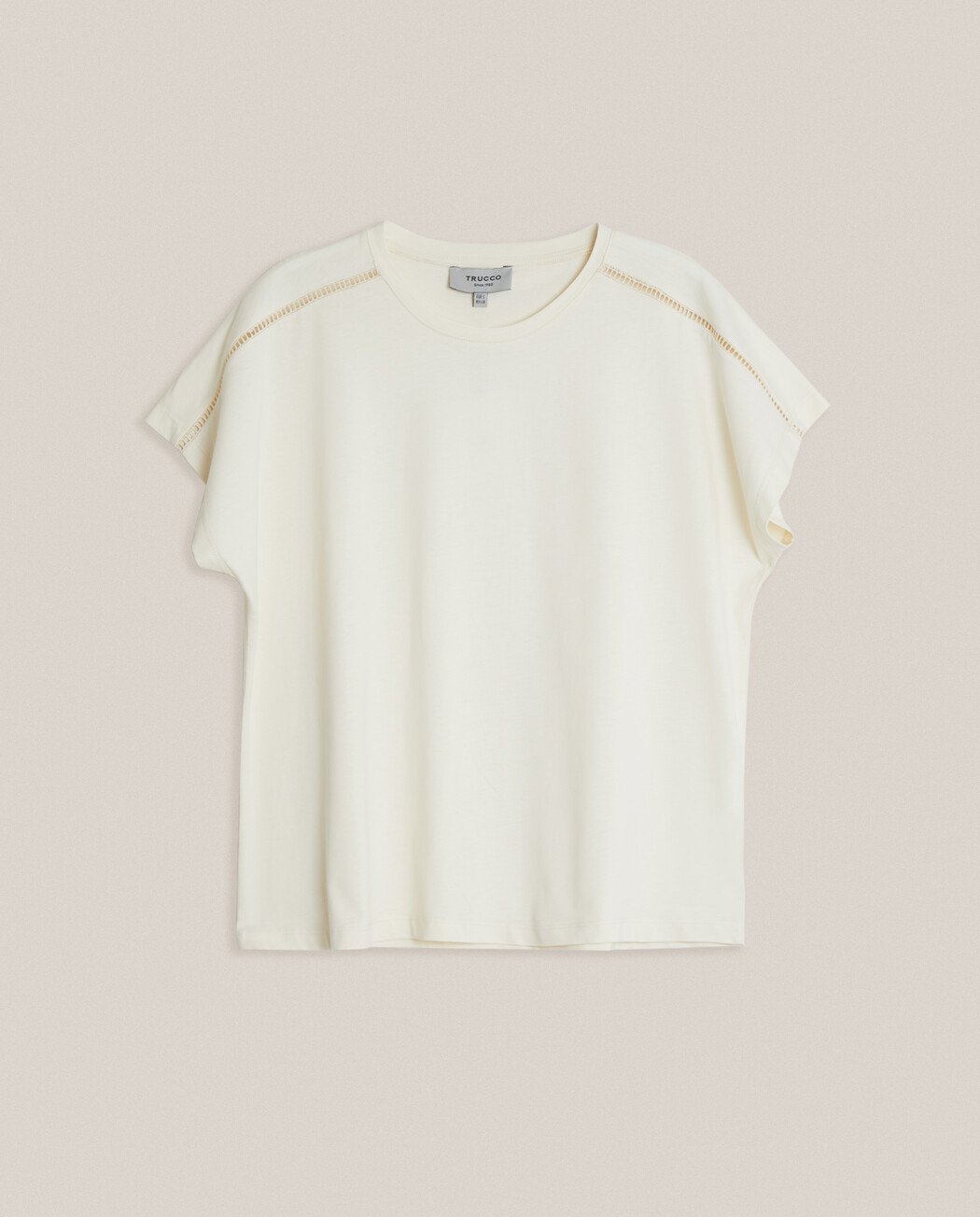 CAMISETA DETALLE CALADO EN HOMBRO