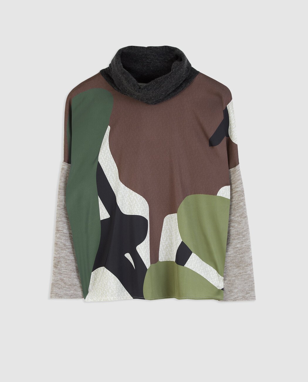 CAMISETA CUELLO VUELTO