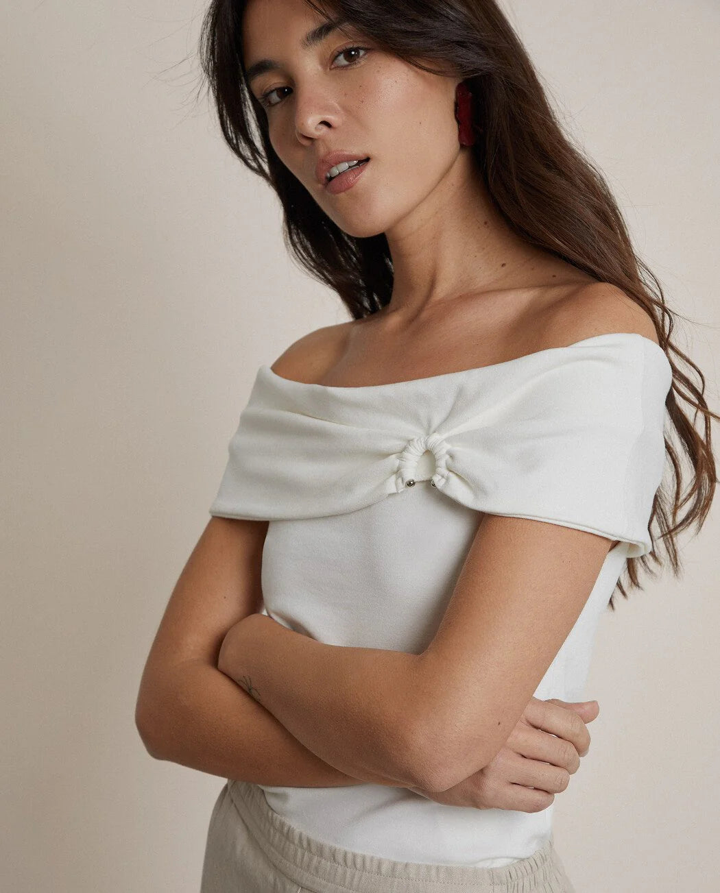 CAMISETA ESCOTE BARDOT