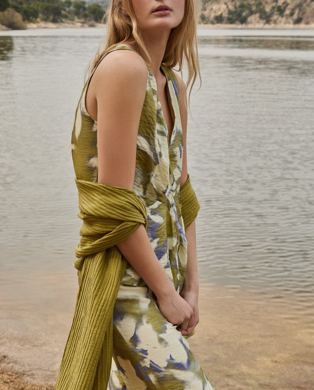 TOP ESTAMPADO ESCOTE V