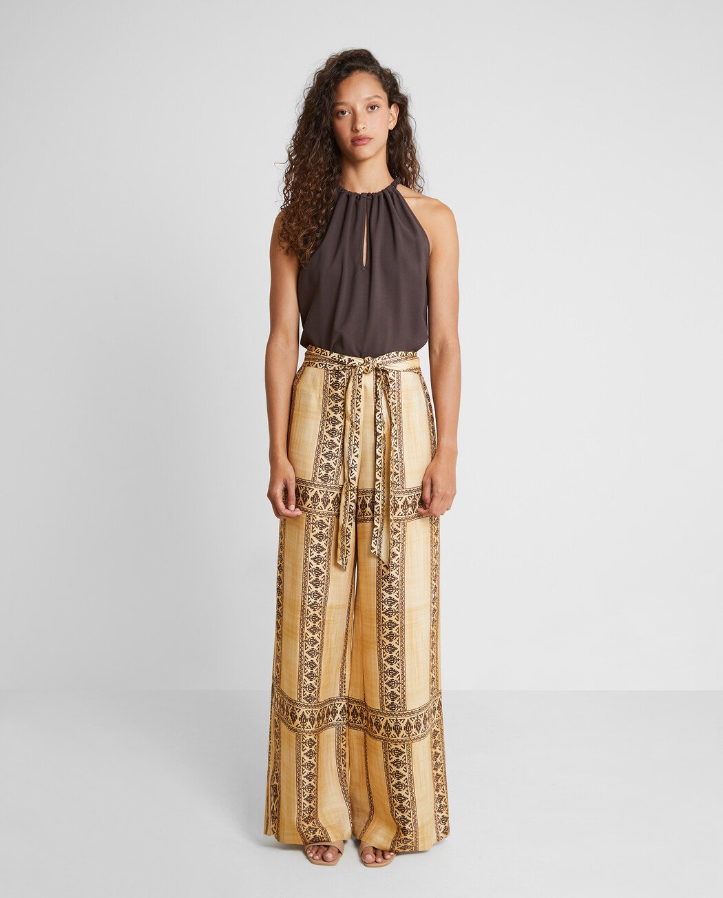 PANTALÓN PALAZZO ESTAMPADO CON CINTURÓN