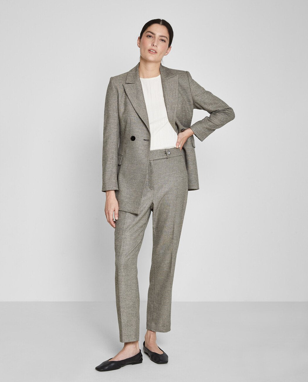 PANTALÓN TRAJE CROP
