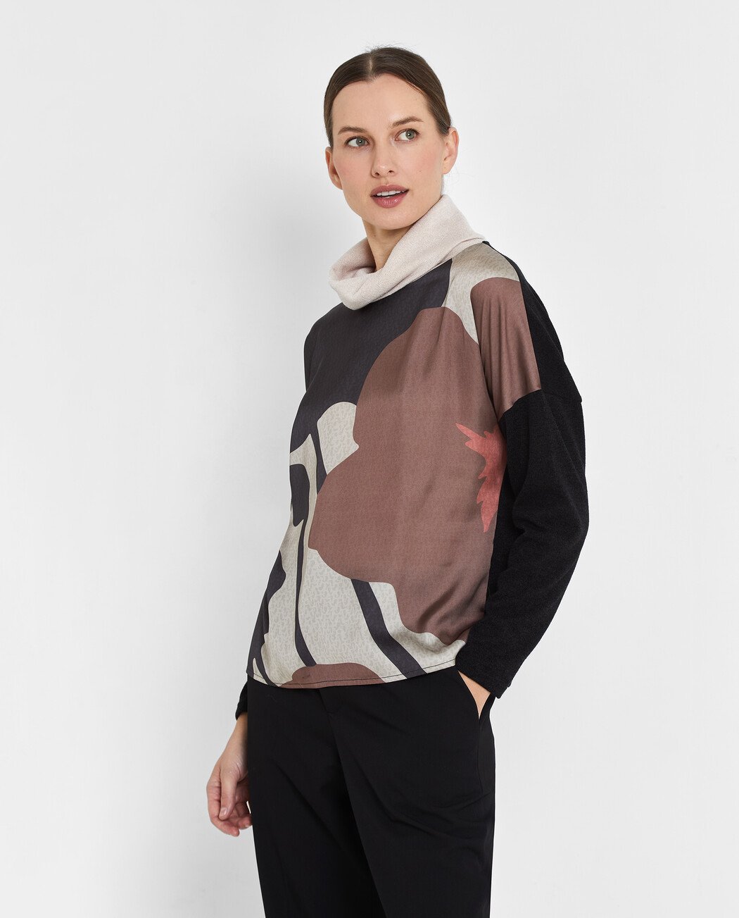 CAMISETA ESTAMPADA CUELLO