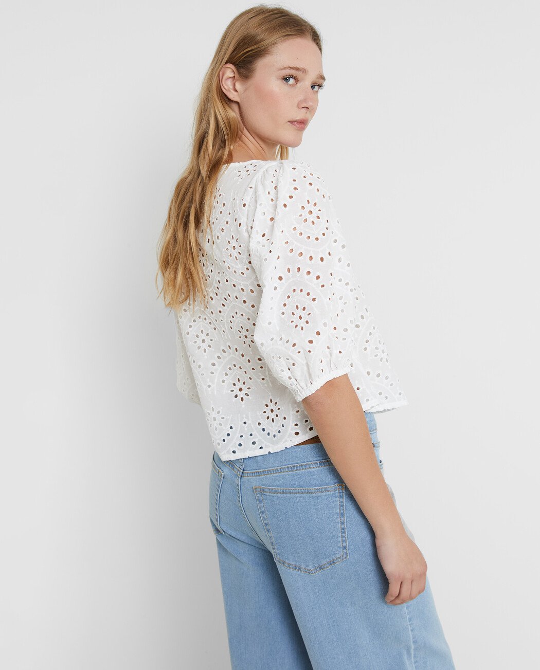 BLUSA BORDADO SUIZO