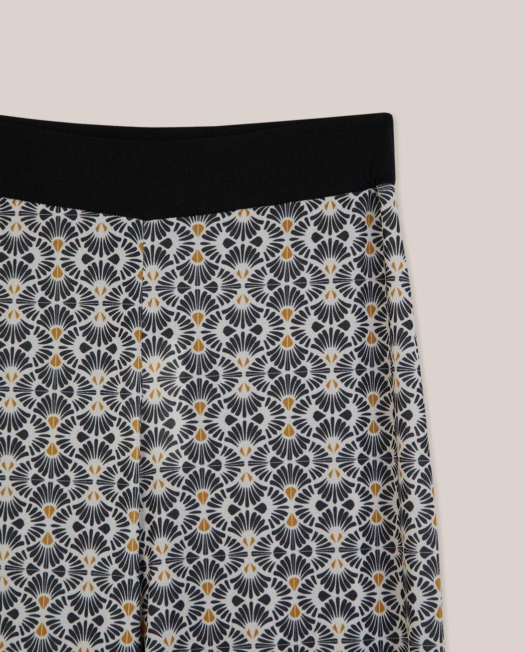 PANTALÓN ESTAMPADO ELÁSTICO