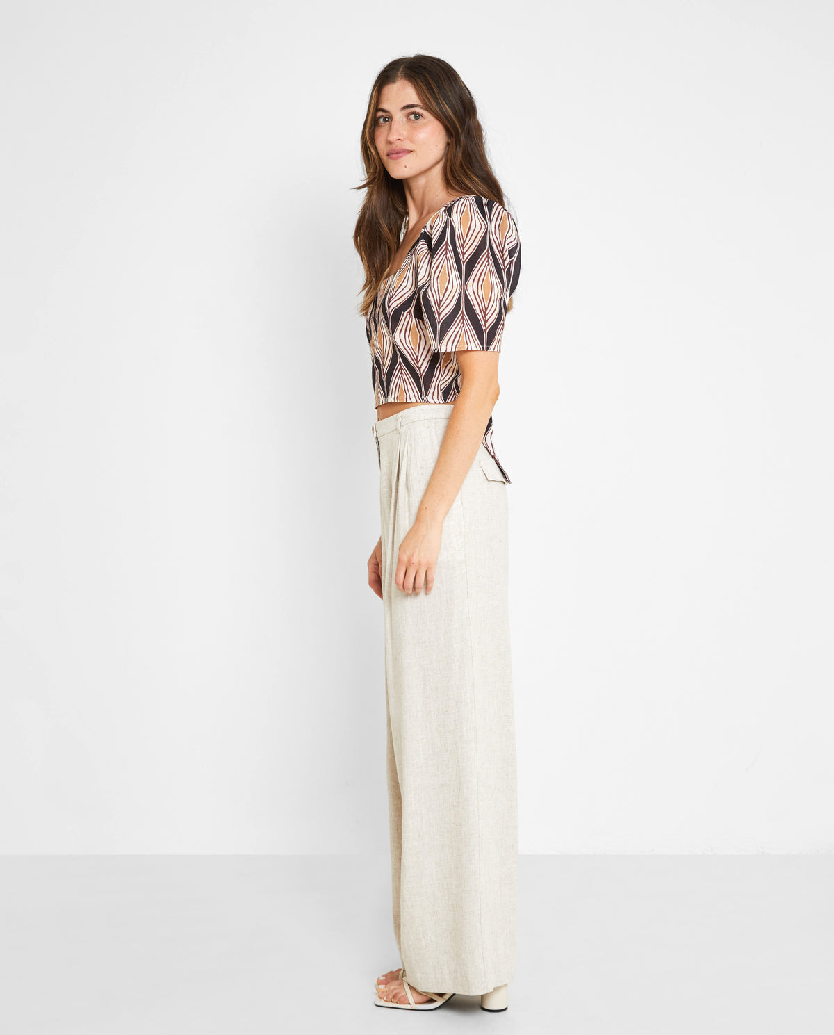 STRAIGHT-LEG TROUSERS