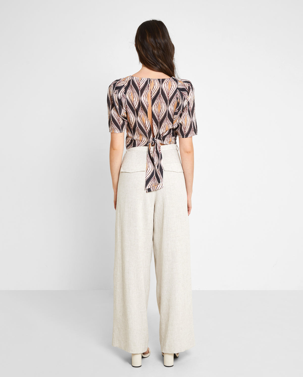 STRAIGHT-LEG TROUSERS