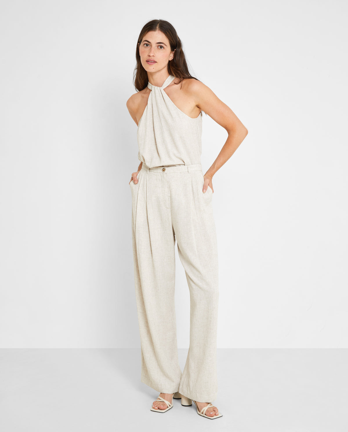 TOP ESCOTE HALTER