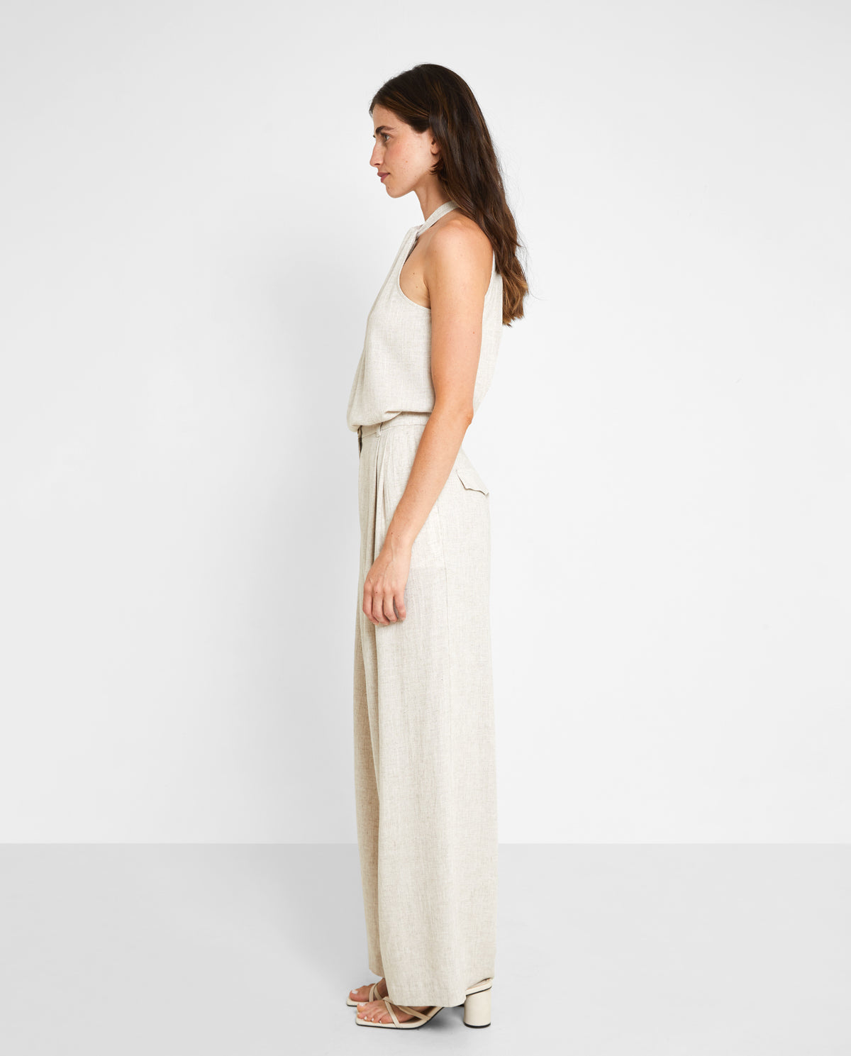 TOP ESCOTE HALTER
