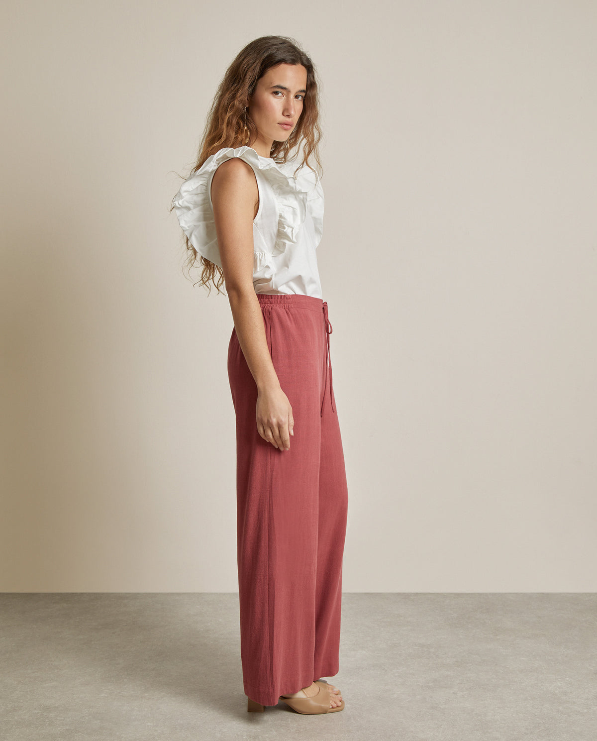 T-SHIRT WITH RUFFLES