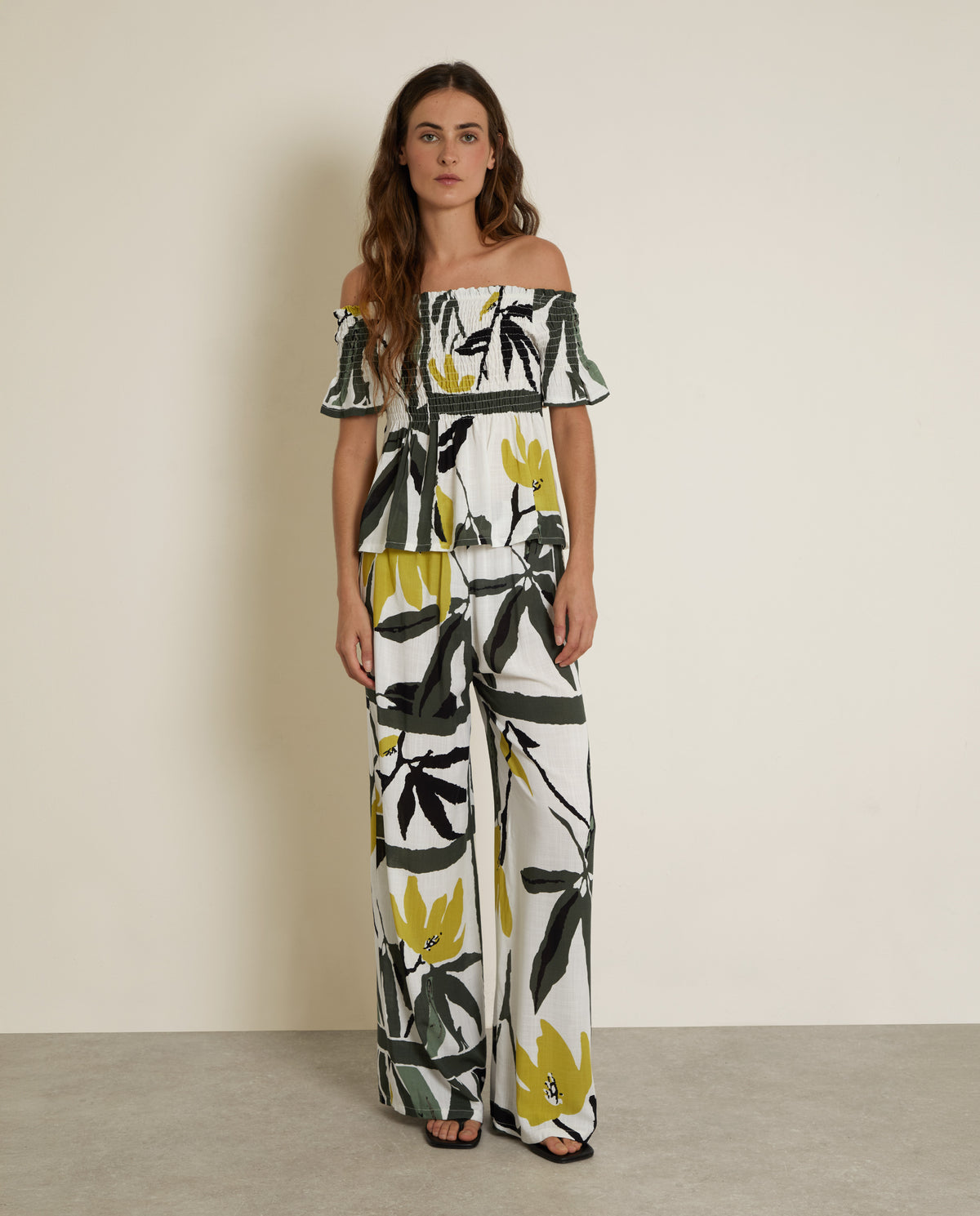 PRINTED FLOWING TROUSERS