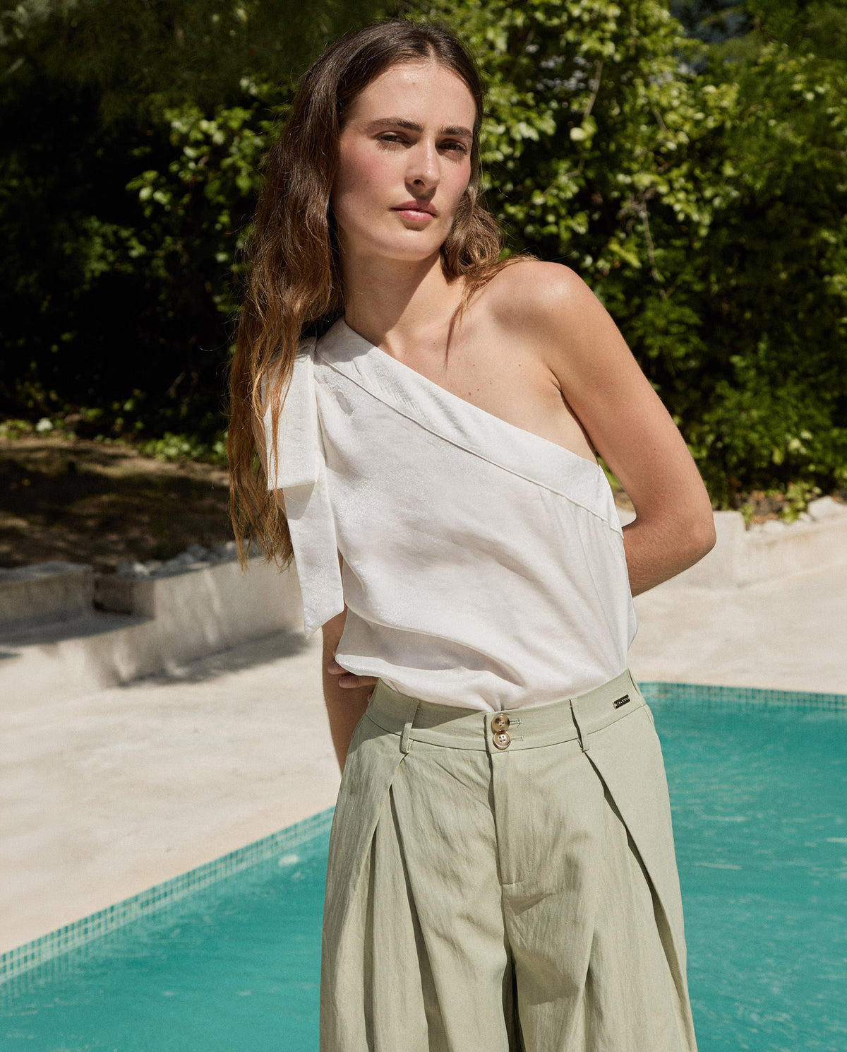 BLUSA ASIMÉTRICA