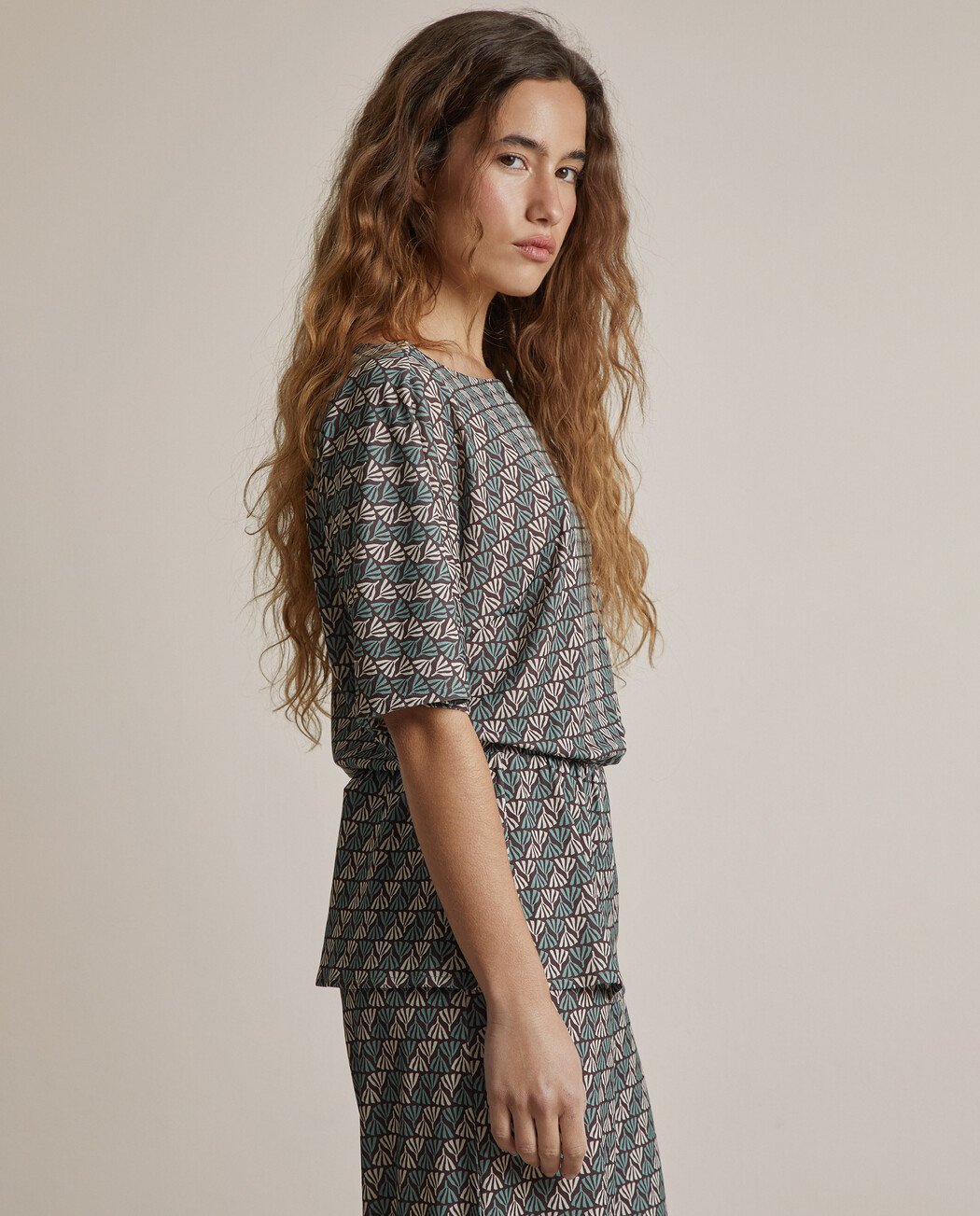 BLUSA FLUIDA VOLANTE