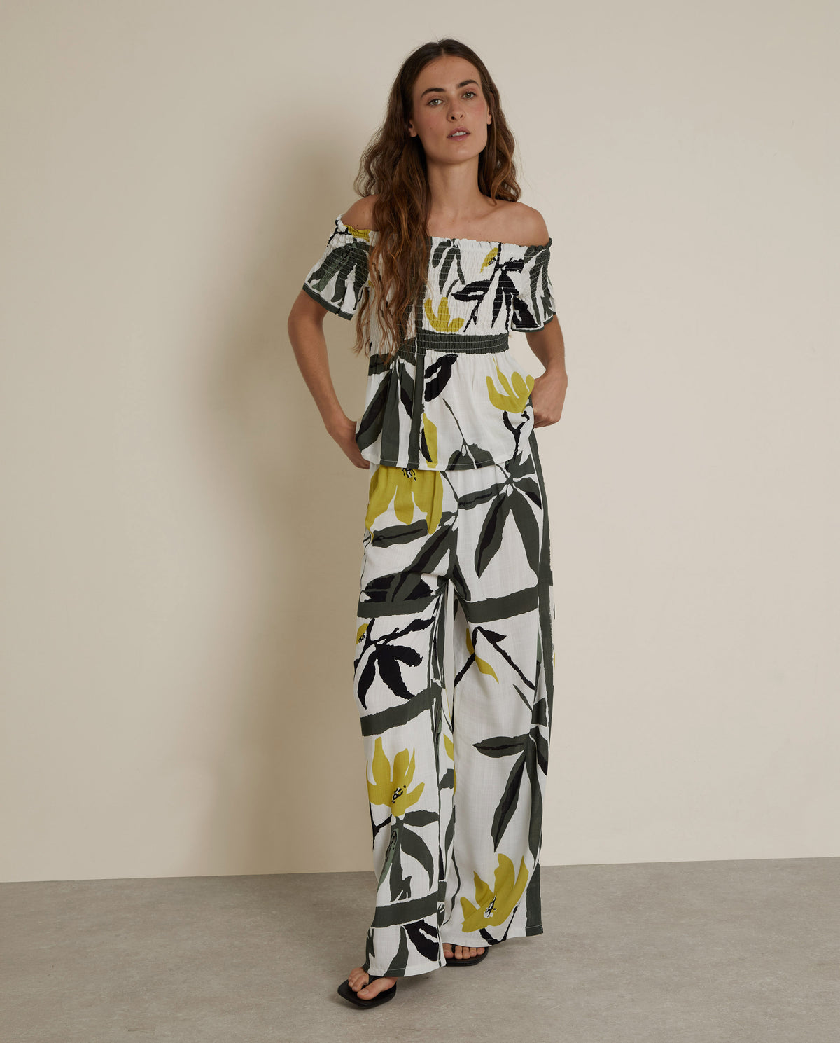 PRINTED OFF-SHOULDER TOP
