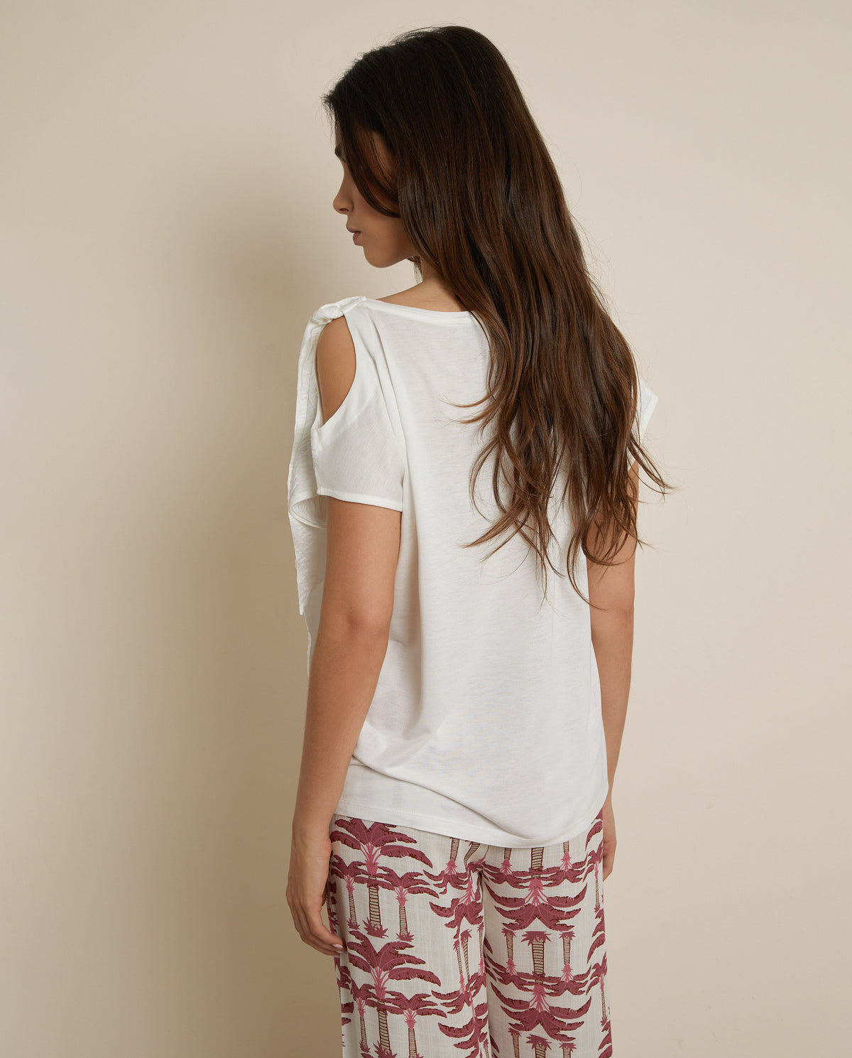 CAMISETA CON LAZO