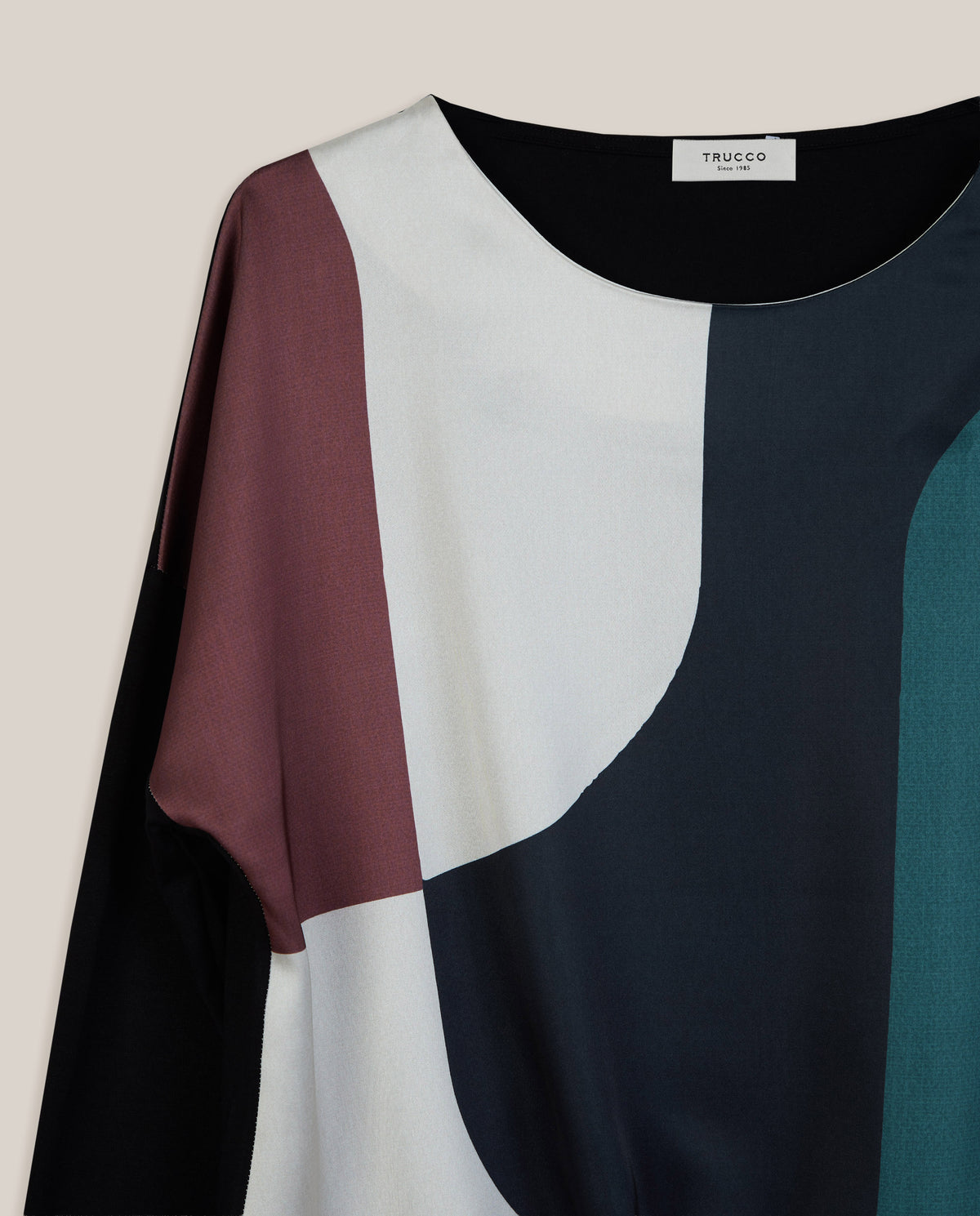 PRINTED SWEATSHIRT WITH RUBBER DETAIL