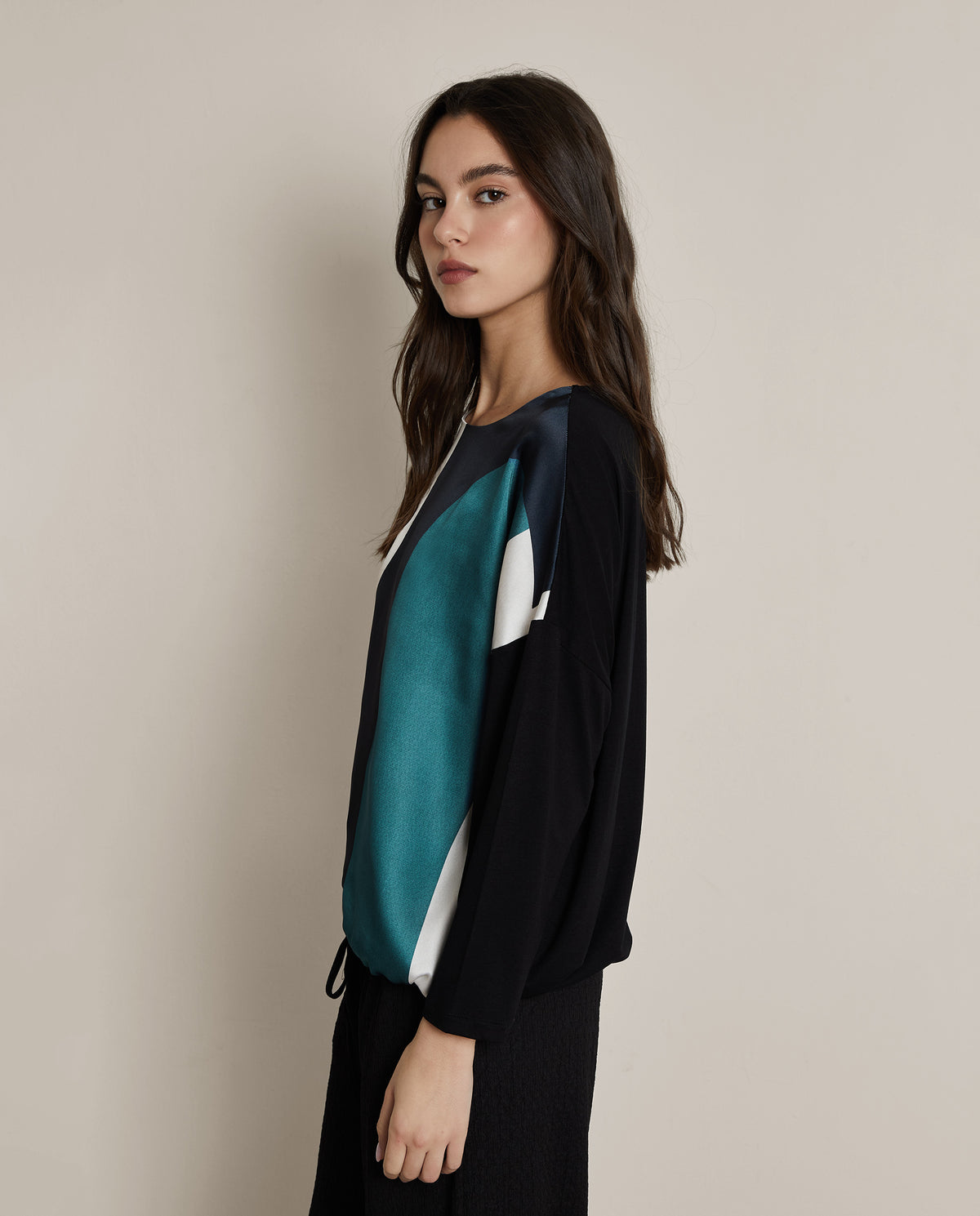 PRINTED SWEATSHIRT WITH RUBBER DETAIL