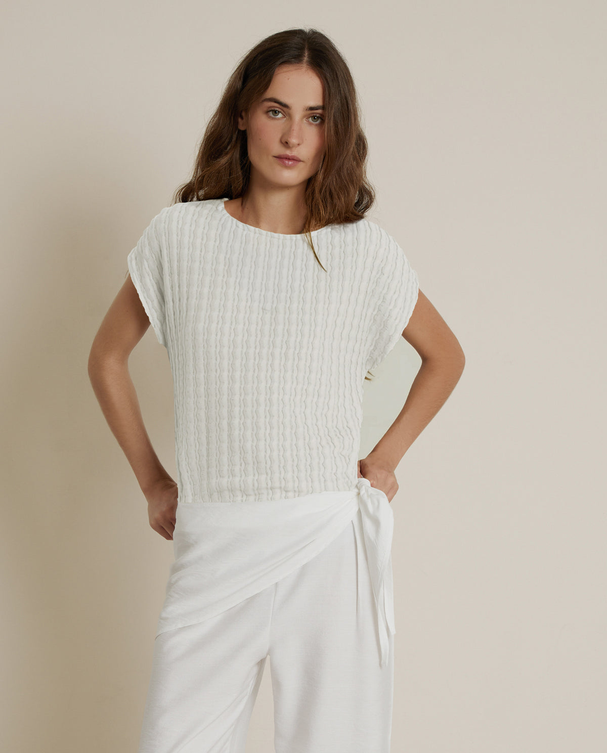 TEXTURED T-SHIRT