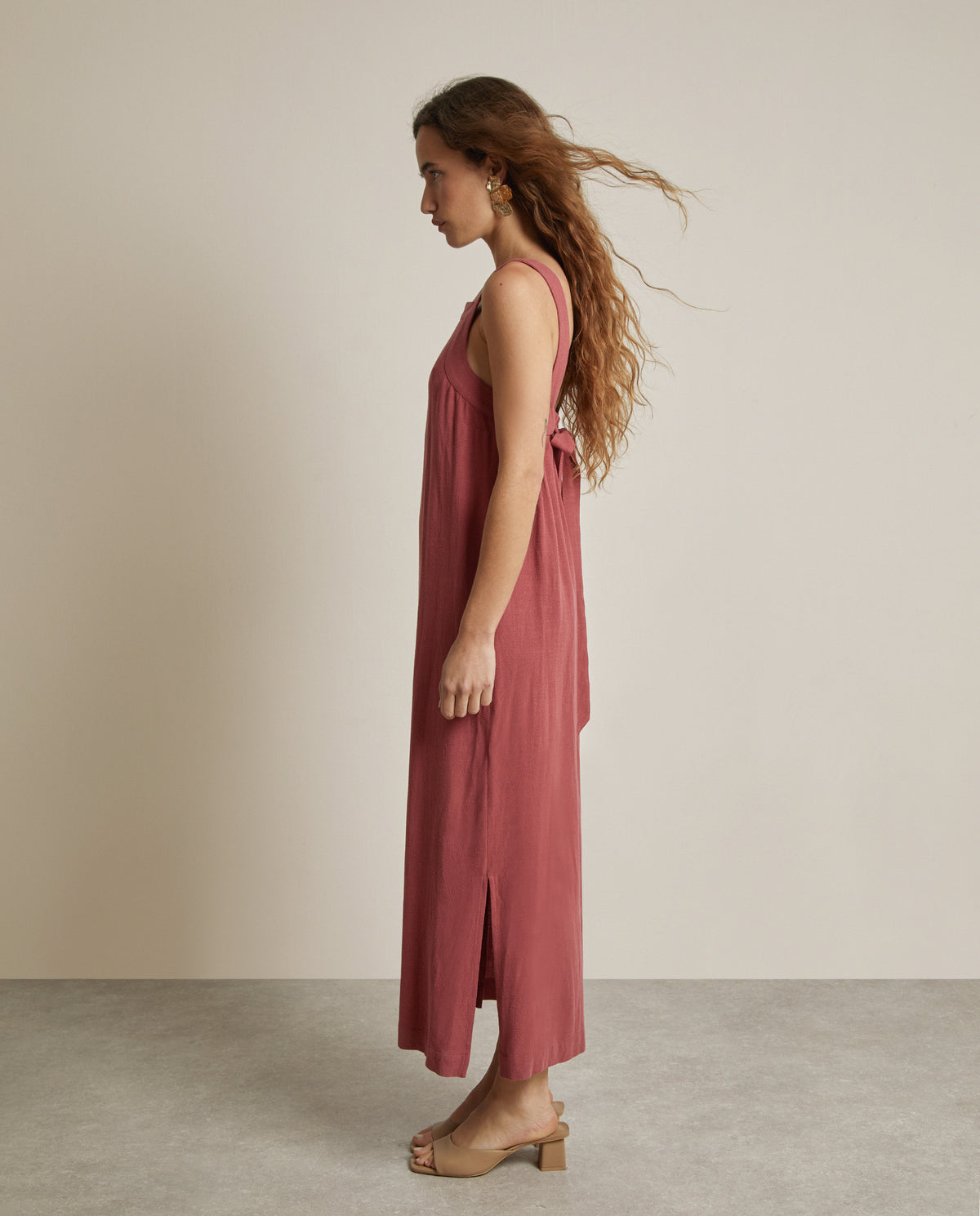VESTIDO MIDI TIRANTES