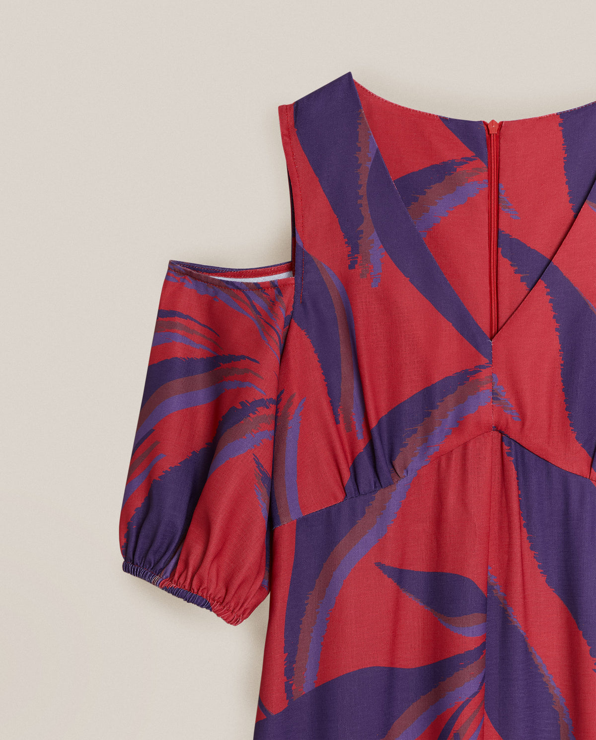 VESTIDO MANGAS CUT OUT