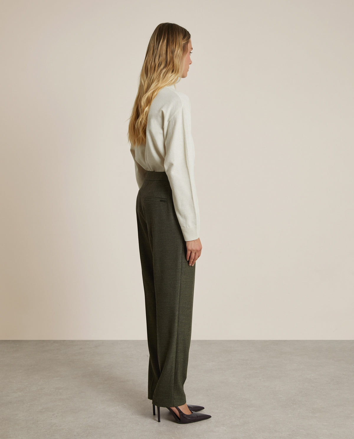 PANTALÓN RECTO CAQUI