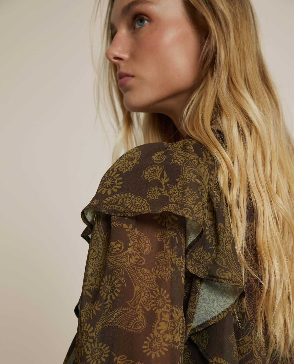 BLUSA ESTAMPADO VOLANTES