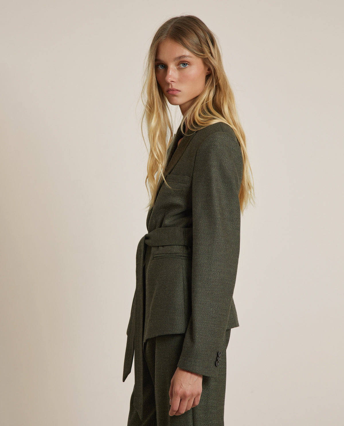 CHAQUETA CINTURÓN