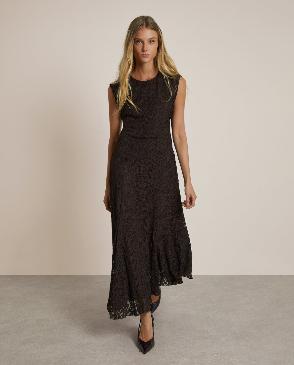 VESTIDO MIDI ASIMÉTRICO