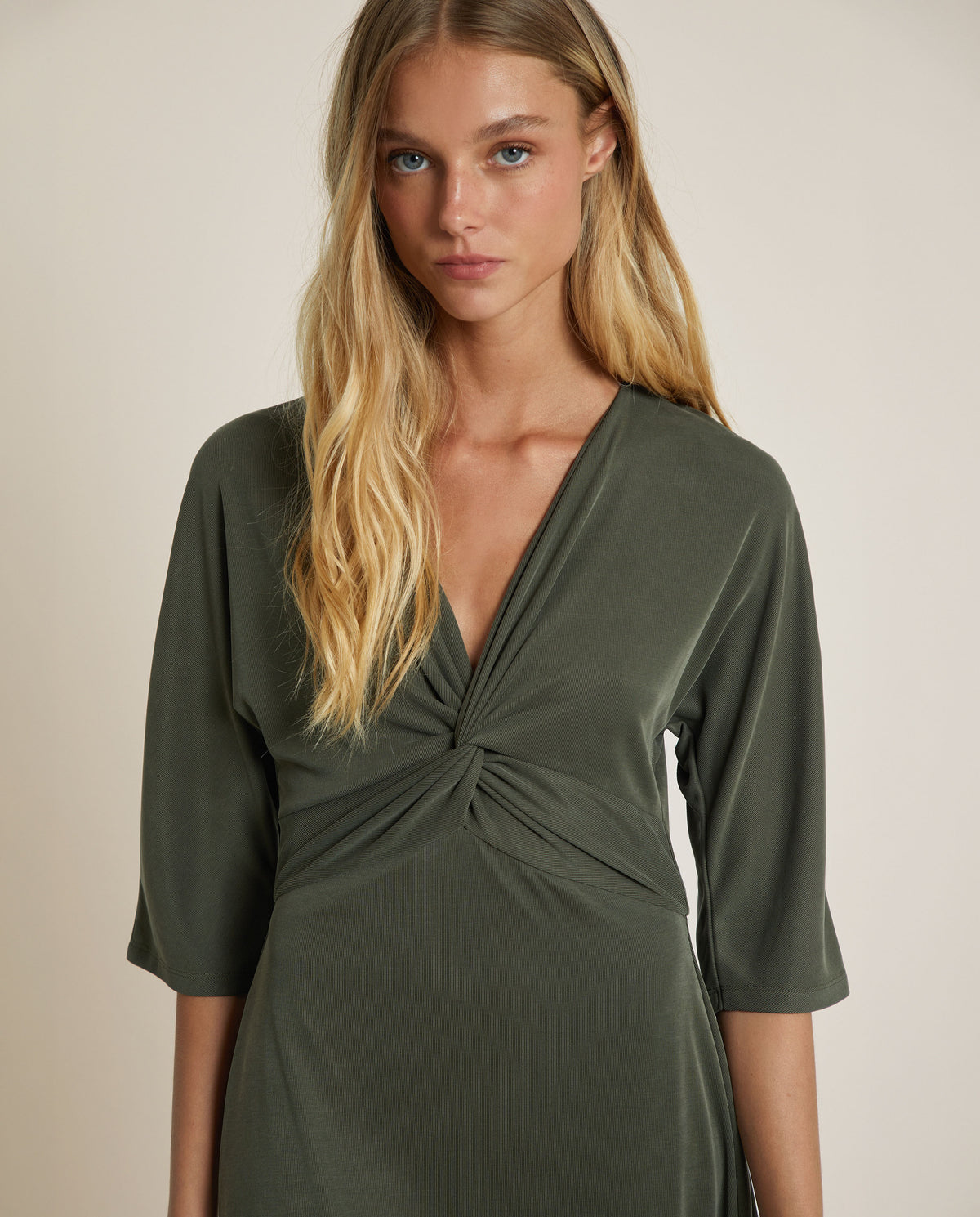 VESTIDO CAQUI