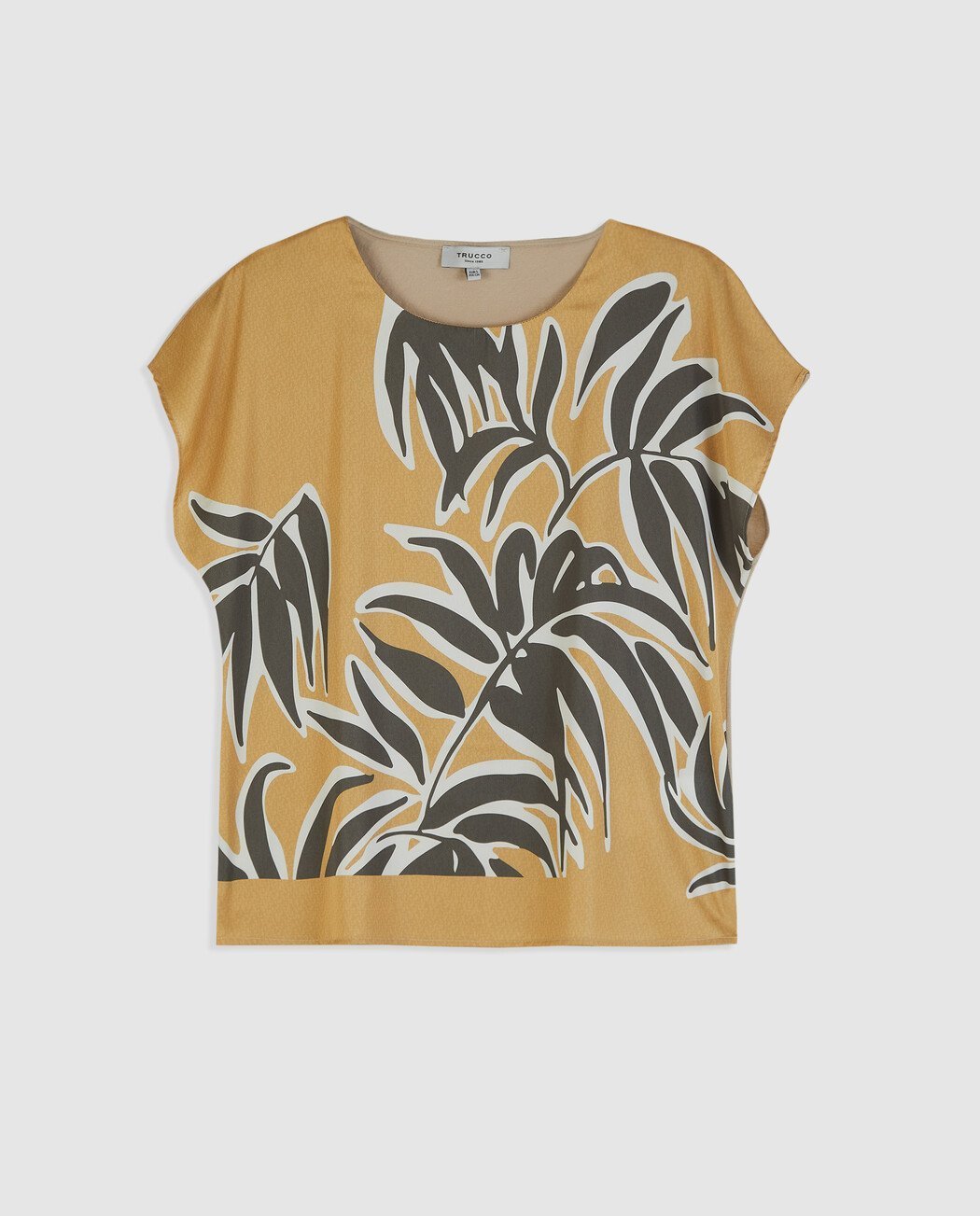 CAMISETA CON HOMBRO CAÍDO