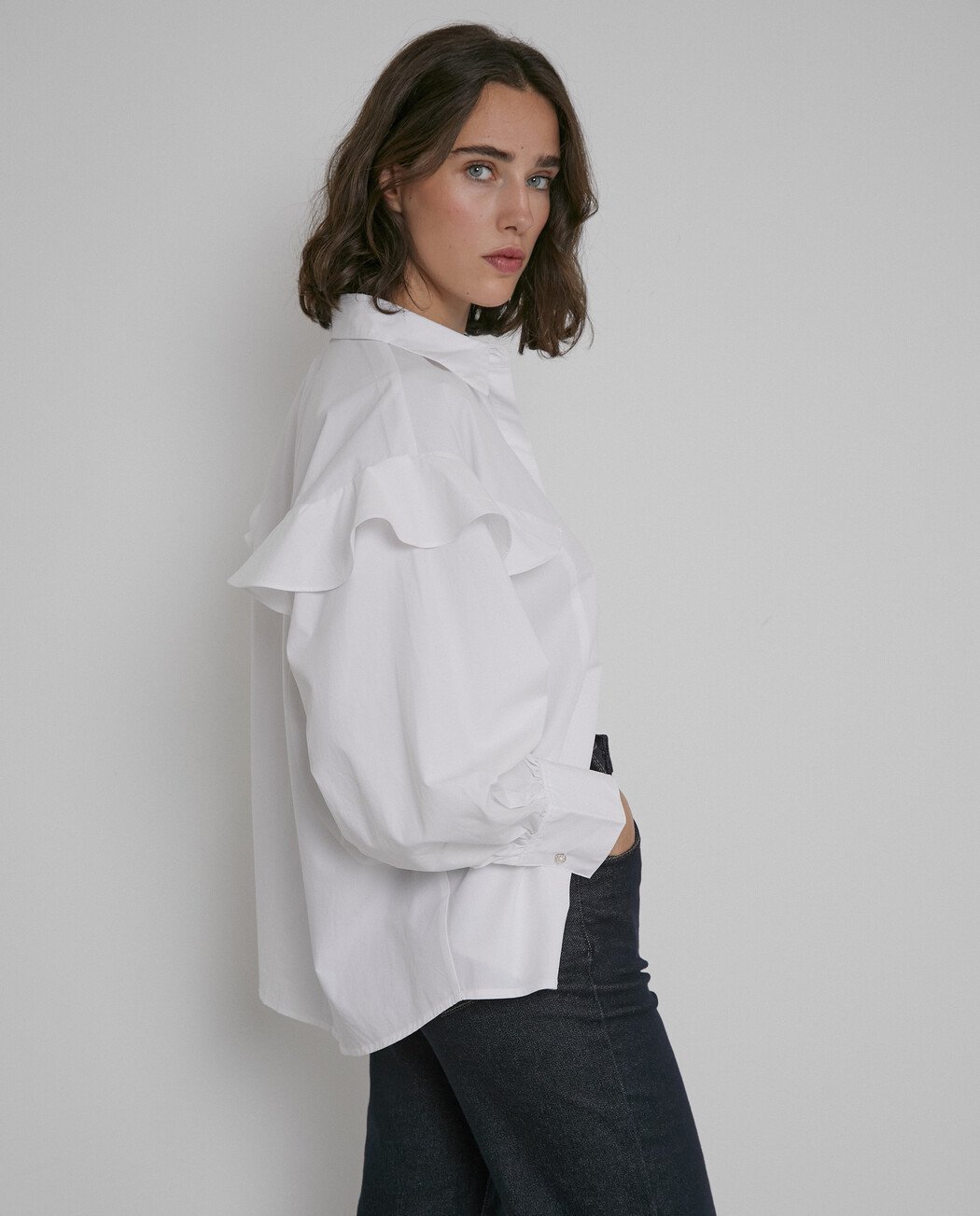 CAMISA DETALLE VOLANTES