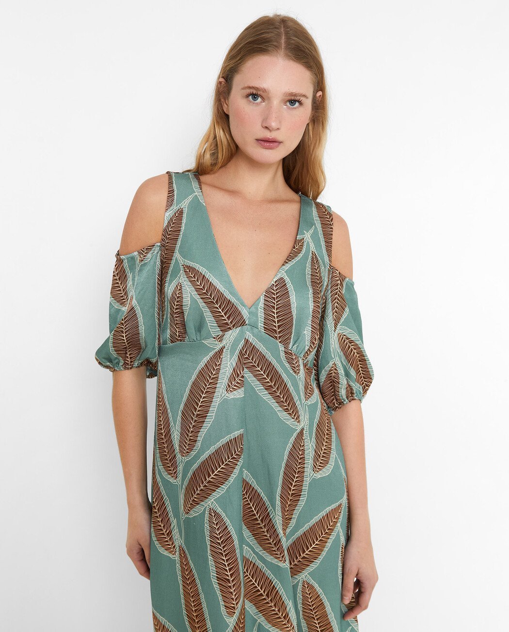 VESTIDO MANGAS CUT OUT