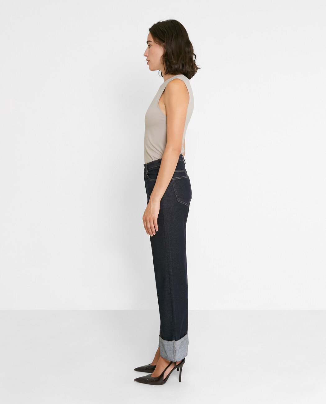 PANTALÓN BAJO VUELTO
